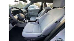 2025 Véhicules Électriques SEL FWD d'Occasion en Très Bon État (RHD/LHD) avec Outils Manuels pour le Marché Mondial - Product Image 4