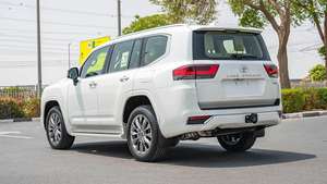 Neuf / Occasion 2025 TOYOTA LAND CRUISER VXR 300 Caméra arrière 360° Capacité de charge 31-40T Émissions Diesel / Essence Automatique - Product Image 6