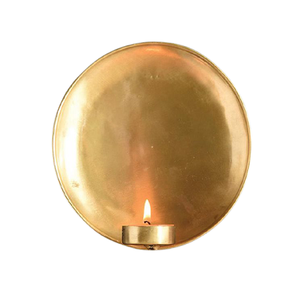 Bougeoir mural en métal plaqué or Ensemble de deux bougeoirs suspendus de formes différentes à bon prix - Product Image 5