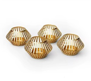 Portavelas de Cristal Hecho a Mano, Portavelas Votivo, Bellamente Elaborado con Metal de Alta Calidad para Decoración del Hogar - Product Image 3