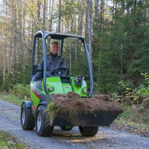 รถตักขนาดเล็ก Avant 225 พร้อมถังทั่วไป ดีไซน์แบบข้อต่อ ใช้เครื่องยนต์ยันมาร์และชุดเกียร์เป็นส่วนประกอบหลัก - Product Image 1