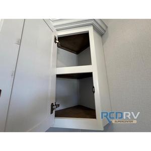 Nouveau modèle 2025 Keystone RV Montana 3901RK avec systèmes électriques avancés, longueur de 42 pieds 4 pouces, 5 glissières - Product Image 2