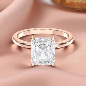 3.00 carat E-F/VVS-VS émeraude et moissanite diamant Solitaire bague de fiançailles sertie de broches en or massif pour femme forme 3.00 carat - Product Image 1