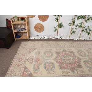 Alfombra Turca Vintage de Lana Beige, 6.3x8.1 pies (192x246 cm) - Product Image 5