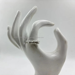 Anillo de plata fina unisex en tamaño personalizable de pureza 92,5, brillo acabado a mano, artesanía Premium - Product Image 1