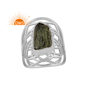 Anillo de diseño de filigrana con diseño de piedras preciosas de moldavita natural en bruto de plata de ley fina superventas, fabricante de joyería personalizada - Product Image 1