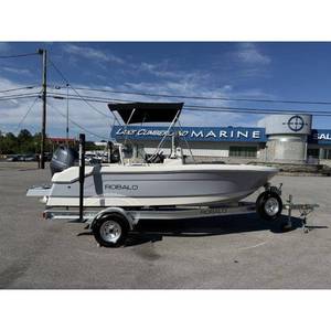 Bateau polyvalent de travail et de divertissement Robalo R160 2025 avec coque en fibre de verre, acier et aluminium pour opérations de patrouille, de remorquage et de vitesse - Product Image 6