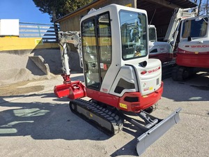 Mini-excavatrice Takeuchi TB225 à vendre - Product Image 6