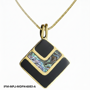 Collar con Colgante de Abulón y Madreperla Hecho a Mano, con Forma de Diamante Negro, Joyería Geométrica en Tono Dorado para Mujer - Product Image 4