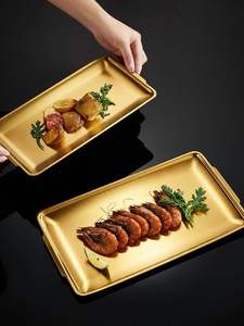 Plateau de service en métal léger pour un usage quotidien dans la cuisine, le salon ou la terrasse extérieure avec un design minimaliste moderne - Product Image 2