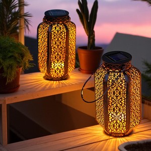 Lanternes élégantes de fer de bougeoir avec la conception creuse unique pour la décoration à la maison et la décoration de jardin nouveauté - Product Image 1