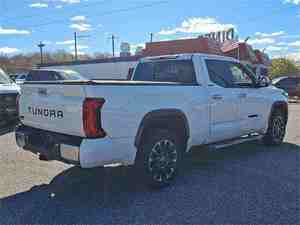 Toyota Tundra Limited Double Cab 4x4 2022 d'occasion en excellent état, faible kilométrage, aucun problème mécanique, prête à rouler, prix de gros. - Product Image 3