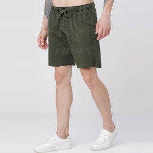 Vente en gros de shorts légers pour hommes taille élastique confortable style décontracté motif solide pour la vente en ligne - Product Image 3