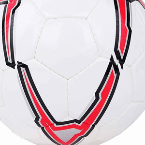 Nouveau design de ballon de football en PU, panneaux sérigraphiés blancs, cousu à la machine, ballon de compétition, logo et taille personnalisés, fabriqué au Pakistan - Product Image 4