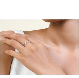 แหวนทองคำขาวชุบ 18k ประดับเพชร CVD แล็บโกรน 0.82 กะรัต รับรองโดย IGI น้ำหนัก 1.9 กรัม รุ่น SHLIOK Elegant Luxury Eternity สำหรับผู้หญิง สามารถสั่งทำขนาดได้ - Product Image 1