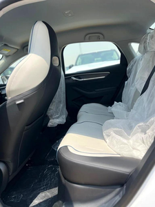 Sedán Híbrido Enchufable de 55 KM de Autonomía, Eficiente en Consumo de Combustible, Tipo DM I, Modelo 2025, Transmisión Automática, Asientos de Cuero, en Venta en Buenas Condiciones - Product Image 6