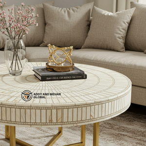 Forte demande sur la table basse ronde en incrustation d'os beige Table à motif rayé avec base en métal doré - Product Image 2