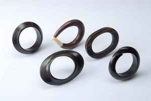 สร้อยข้อมือทรงเรขาคณิตฮอร์นออกแบบใหม่สำหรับผู้หญิงกำไลใหญ่สร้อยข้อมือมรกตเครื่องประดับกำไลข้อมือทรงเรขาคณิต - Product Image 5