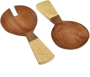 Ustensiles de cuisine en bois d'acacia de style moderne en émail jaune pour servir les couverts à salade cuillère et fourchette serveur à salade - Product Image 6