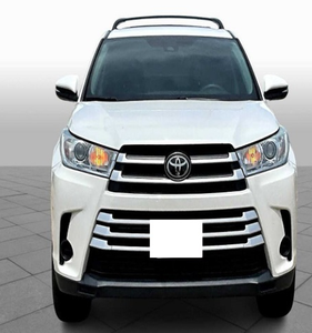 Toyota Highlander LE 2017 d'occasion, conduite à gauche/droite - Product Image 3