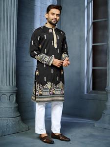 Broderie à plusieurs fils Motif de cerf Daaman Concept Kurta pour les fêtes de famille et les occasions spéciales - Product Image 5