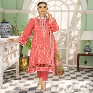 Riaz Arts Brand Chikan Kari Lawn3 Piece Party Wear Costumes cousus pour toutes les tailles TEHZEEB Collection d'été personnalisée - Product Image 2