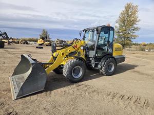 Used Front Wheel Loaders With Cummins Engine & Large Capacity Made <b>Cheap</b> Front Wheel Loaders for Sale - Product Image 5