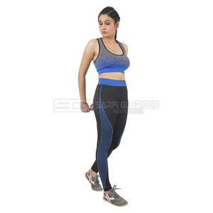 Tenue de yoga élégante pour filles avec un tissu doux, une coupe sculptante et des panneaux respirants pour des étirements et une équilibre sans effort - Product Image 4