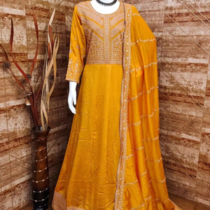 Premium Ready-Made Silk Shalwar Kameez Sequence Work Jari Bordado Flair Incluyendo Dupatta | Ropa paquistaní india de moda - Product Image 1