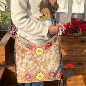 Nuevo Real hecho a mano con estilo pelo en cuero de vaca con herramientas Boho Fringe Sling Bags Western Fashion Women Tassel Shoulder Bags - Product Image 1
