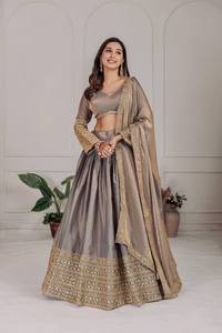 Lehenga Choli léger à la mode avec Dupatta pour les femmes Collection de vêtements de mariage Taille personnalisée disponible - Product Image 3