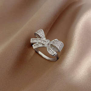 Bague de mariage élégante pour femme en or pur 14 carats avec diamant de laboratoire, design nœud papillon, taille baguette ronde et effilée, réglable, collection 2026 - Product Image 2