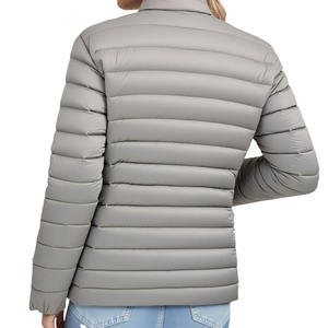 Chaqueta Acolchada Ligera para Mujer con Cuello Alto, Chaqueta de Invierno Aislante con Cierre - Product Image 3