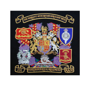 Drapeaux et bannières tactiques de luxe haut de gamme, brodés à la main, avec fil d'or personnalisé, à coudre, avec aimant, service OEM - Product Image 3