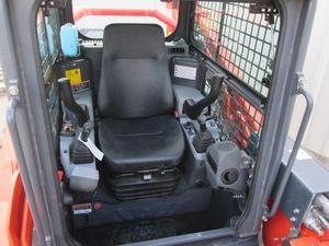 รถตักล้อยาง Kubota SVL90-2 พร้อมหัวตัดด้านหน้า/ด้านหลัง  รับน้ำหนักได้ 4 ตัน สำหรับงานขุดตักในป่าไม้ - Product Image 5