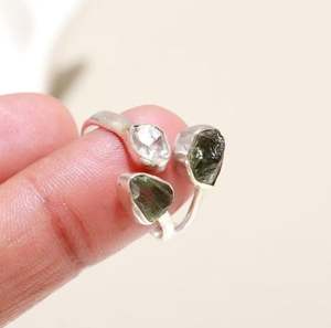 Joyería fina de Plata de Ley 925 al por mayor para mujeres, piedras preciosas en bruto, moldavita, anillo de fiesta de boda, regalo de compromiso para niñas - Product Image 1