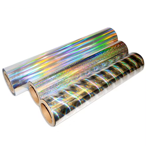 Rouleau de film adhésif PET holographique métallisé haute brillance en vrac, effet arc-en-ciel, pour l'emballage, la lamination, l'impression et la décoration - Product Image 2