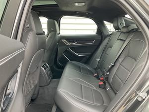 Gran Oferta: Jaguar X F P 300 R-Dynamic SE AWD Usado del 2024 - Product Image 4