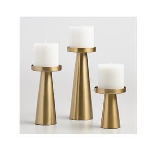 Portavelas artístico de metal para velas de té, creado para brindar luz cálida y brillante y elevar el ambiente interior de forma tranquila. - Product Image 3