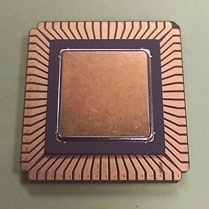 Microprocesseur / CPU en céramique plaqué or INTEL R80C186XL20 VINTAGE (20 MHz) pour la récupération de l'or au Koweït - Product Image 1