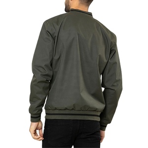 Venta al por mayor caliente-venta de moda de los hombres acolchado Outwear Puffer chaqueta recortada puffer chaqueta - Product Image 2