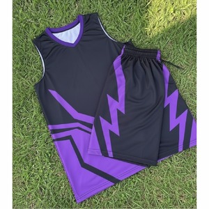 Uniformes de Baloncesto Personalizados al por Mayor, Transpirables, de Talla Grande, Reversibles, con Malla, Estampados por Transferencia de Calor, Conjuntos de Camisetas de Verano de Secado Rápido - Product Image 1