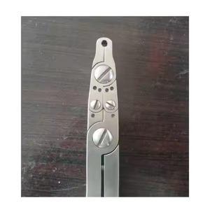 Pince de maintien de tige vertébrale One Year Warnnaty ForcepsGripper, Instruments chirurgicaux de haute qualité par Surgiright - Product Image 4