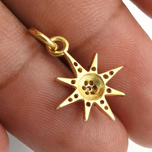 Colgante encantador en forma de estrella delicada con rodio negro elaborado a partir de Plata de Ley 925 conjunto pavimentado colgante bohemio en forma de estrella de diamante - Product Image 5