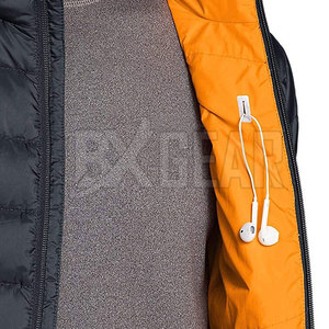 Veste matelassée décontractée pour homme de qualité supérieure avec un design épuré, un toucher doux et un remplissage chaud, idéale pour un usage quotidien - Product Image 5