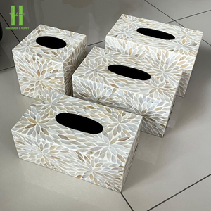 Nuevo diseño Rectangular Madre de perla MOP Caja de pañuelos Hecho a mano Capiz Shell Servilletero decorativo de Vietnam - Product Image 4