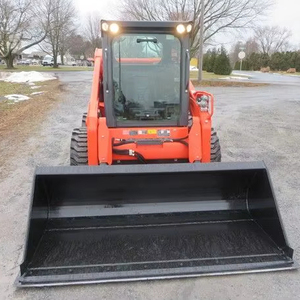 รถตักล้อยาง KUBOTA SSV75 พร้อมเครื่องยนต์ดีเซล 4 จังหวะ หลายสูบ 70 ซีซี ระบายความร้อนด้วยน้ำ ให้ผลผลิตสูง สตาร์ทด้วยเท้า - Product Image 1