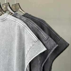 Camiseta sin mangas de ajuste regular para gimnasio, camiseta sin mangas con estampado digital para hombre, camiseta sin mangas con hombros anchos de algodón y logotipo personalizado para hombre - Product Image 3