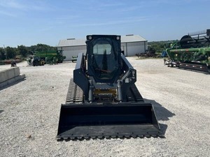 Used Johnn Deeree 324G Crawler Skid <b>Steer</b> Loader for Sale Compare and Contrast Features - Product Image 3