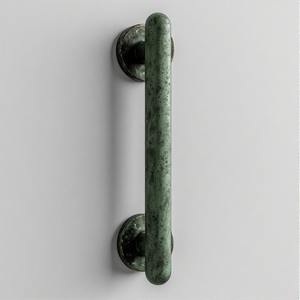 Prestique Tirador de manija de entrada Regal Crest Tirador de puerta de diseño premium en latón hecho a mano con acabado de pátina vintage - Product Image 5